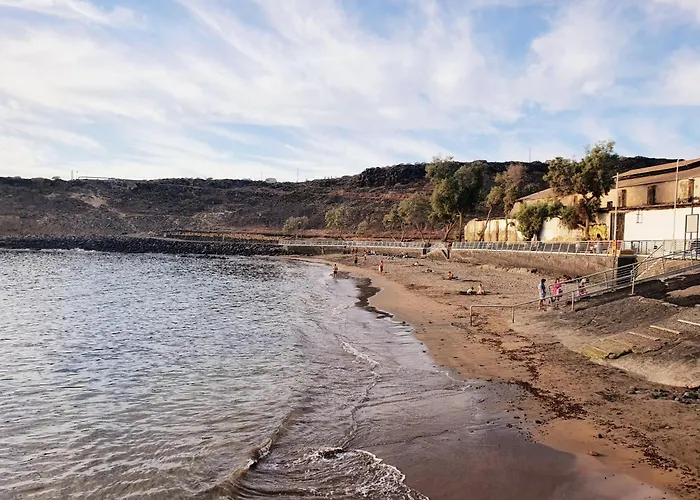 Househelen Apartment *